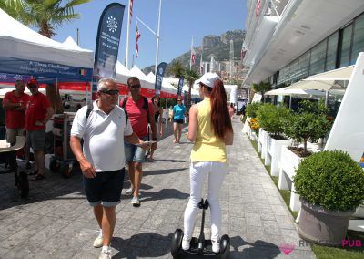 2 hôtesses en hoverboard pour le Yacht Club Monaco et le Solar Energy Boat Challenge - Riviera Pub - Street Marketing Nice, Cannes, Monaco