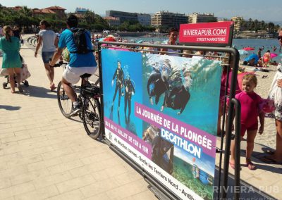 Vélo Publicitaire et tournée des plages pour Decathlon - Riviera Pub - Street Marketing Nice, Cannes, Monaco