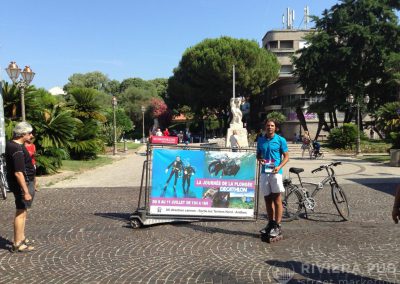 Vélo Publicitaire et tournée des plages pour Decathlon - Riviera Pub - Street Marketing Nice, Cannes, Monaco