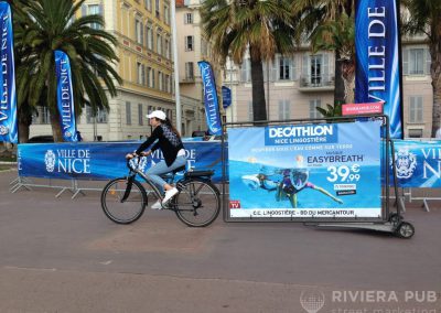 2 Vélos Publicitaires pour Decathlon - Riviera Pub - Street Marketing Nice, Cannes, Monaco