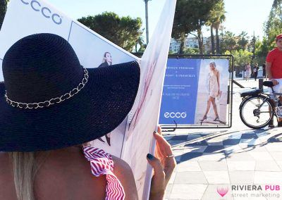 4 hôtesses, magazines géants et vélo publicitaire pour ECCO - Riviera Pub - Street Marketing Nice, Cannes, Monaco