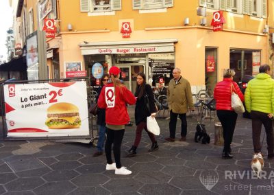 Distribution publicitaire pour Quick - Riviera Pub - Street Marketing Nice, Cannes, Monaco